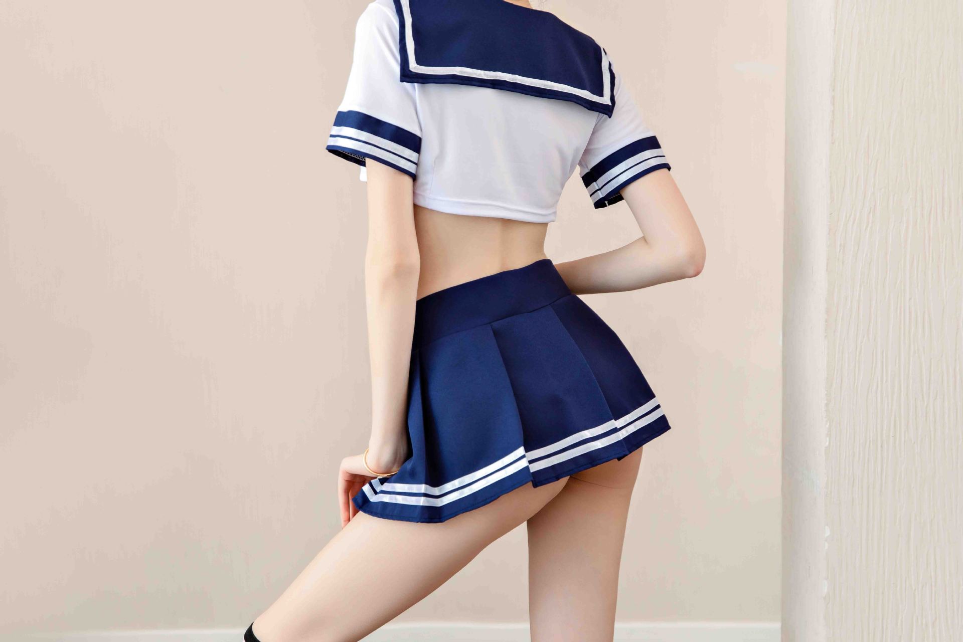 Bộ Cosplay học sinh Nhật Bản quyến rũ đáng yêu (8)